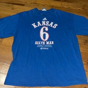 Adidas KANSAS JAYHAWKS Blue College Basketball 6th MAN T-SHIRT Size Mens Large